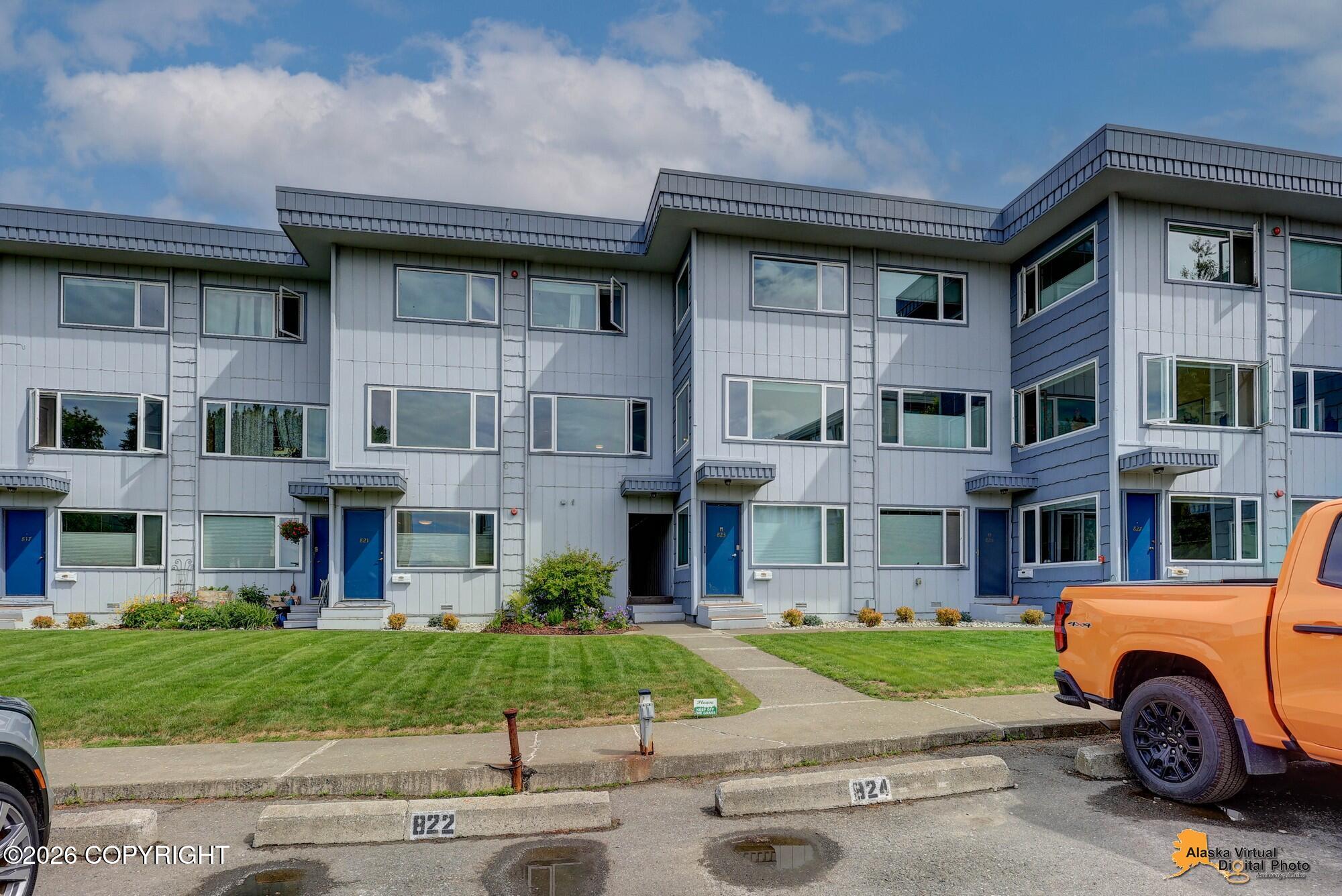 824 O Place