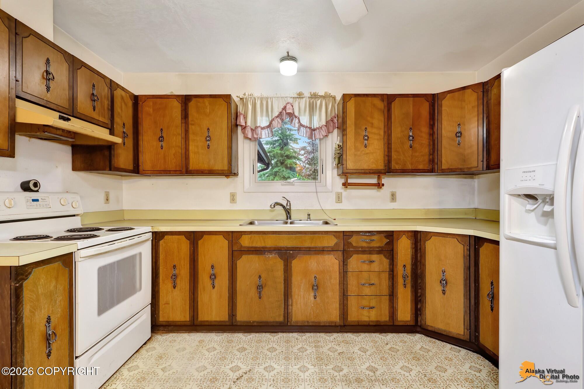 1915 Rosemary Street