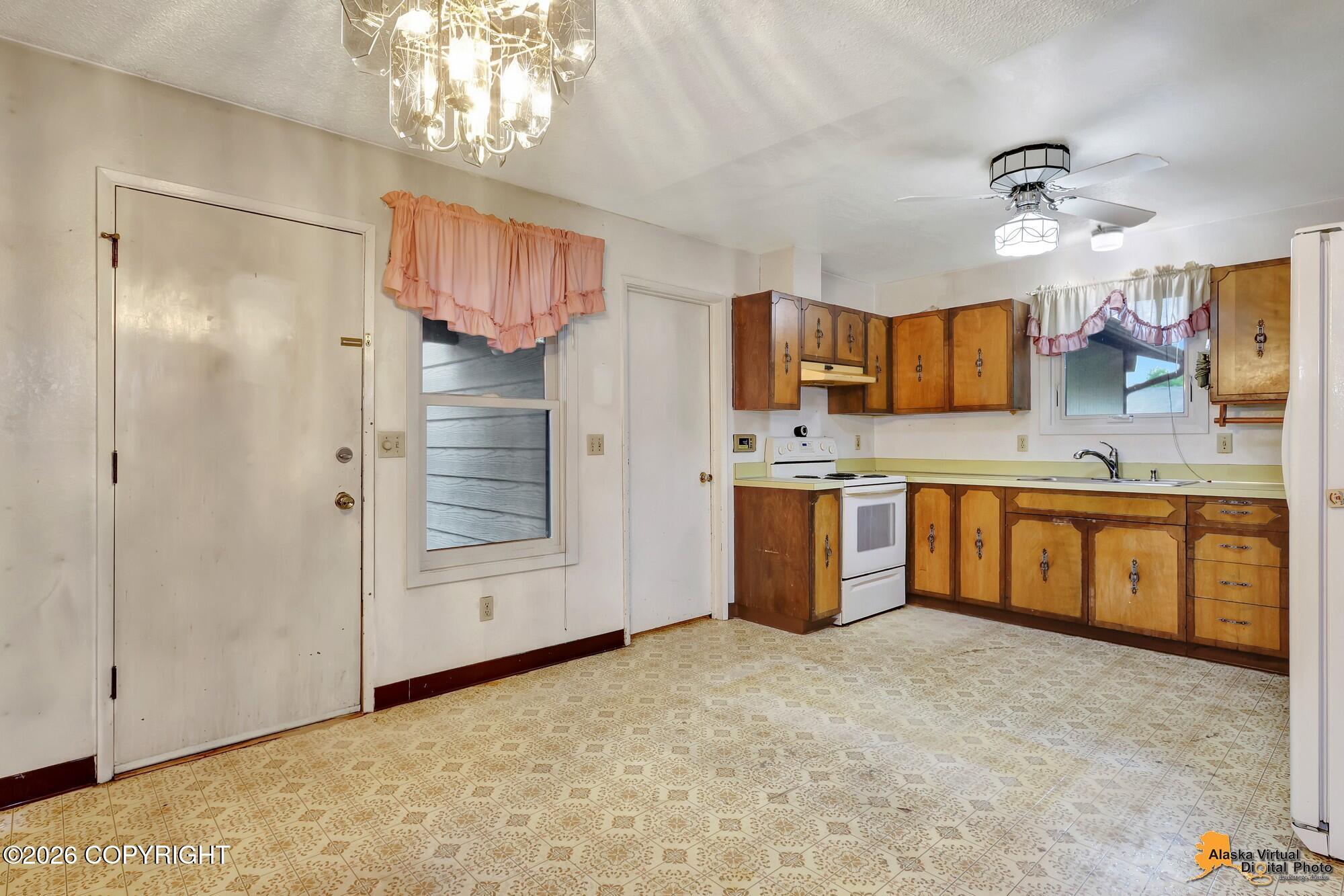 1915 Rosemary Street