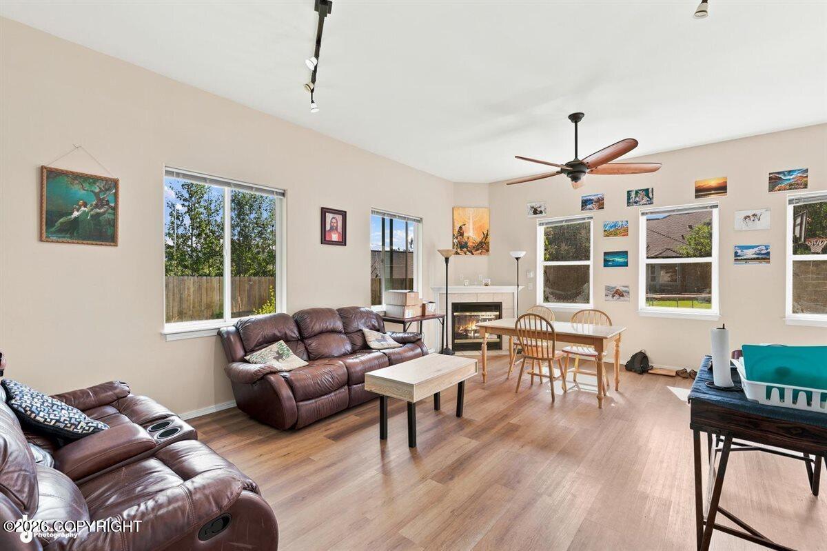 3318 S Charming Valley Loop