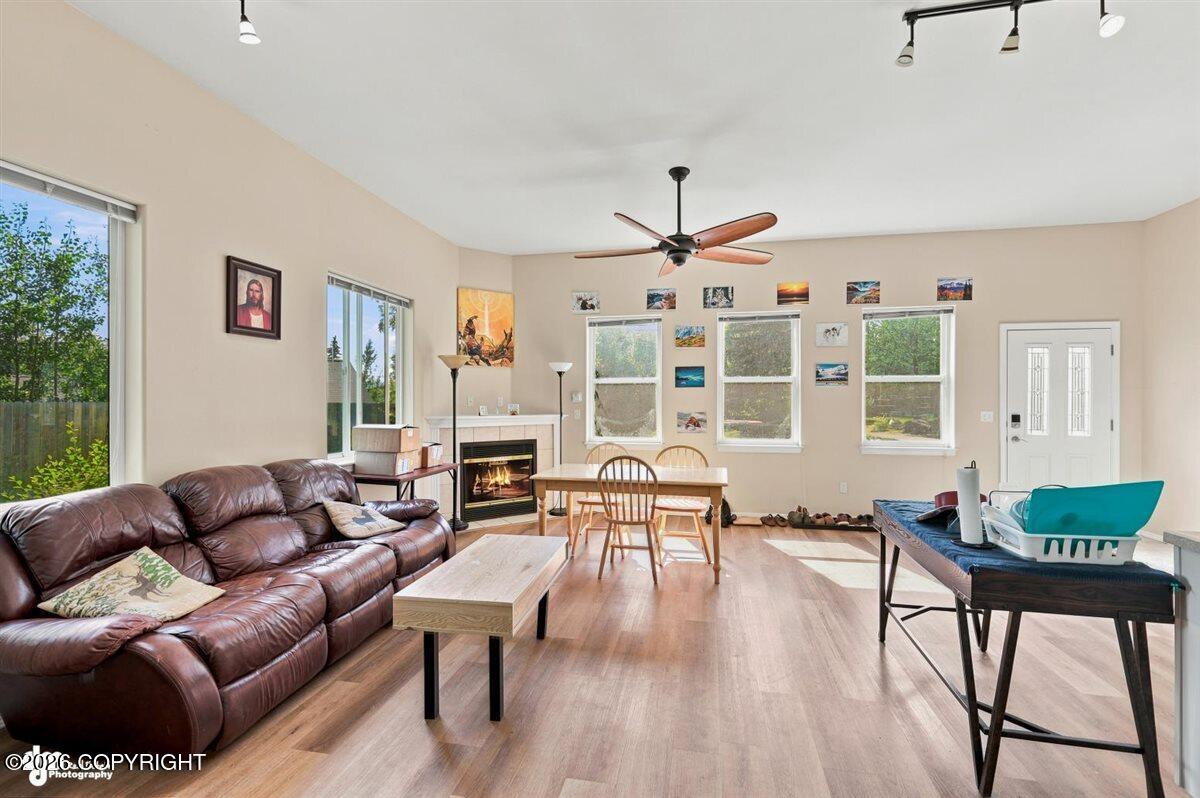 3318 S Charming Valley Loop