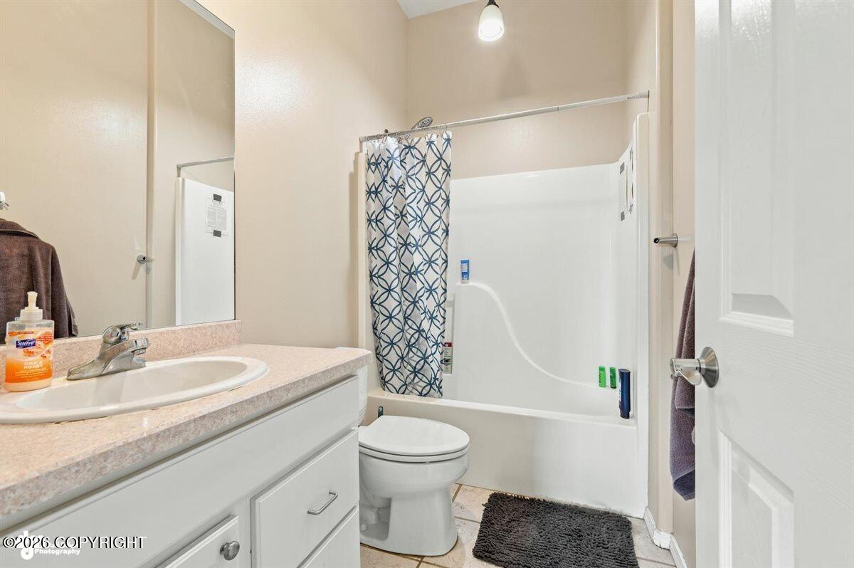 3318 S Charming Valley Loop