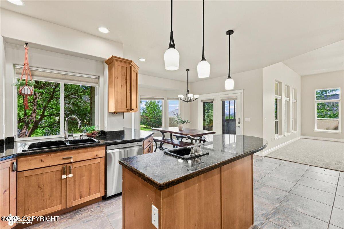 3318 S Charming Valley Loop