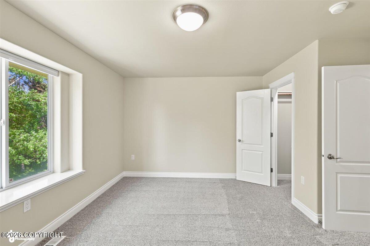 3318 S Charming Valley Loop
