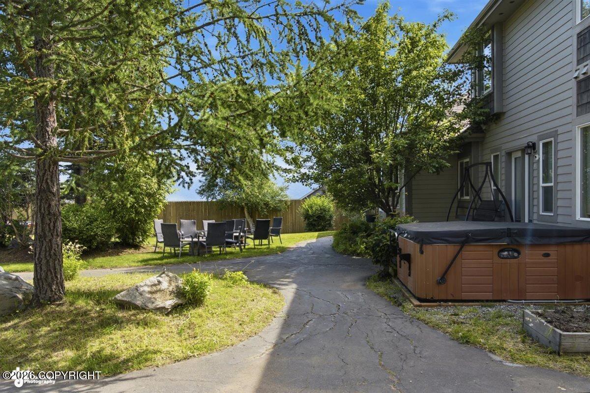 3318 S Charming Valley Loop