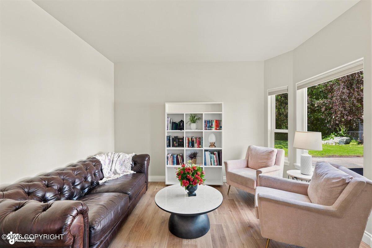 3318 S Charming Valley Loop