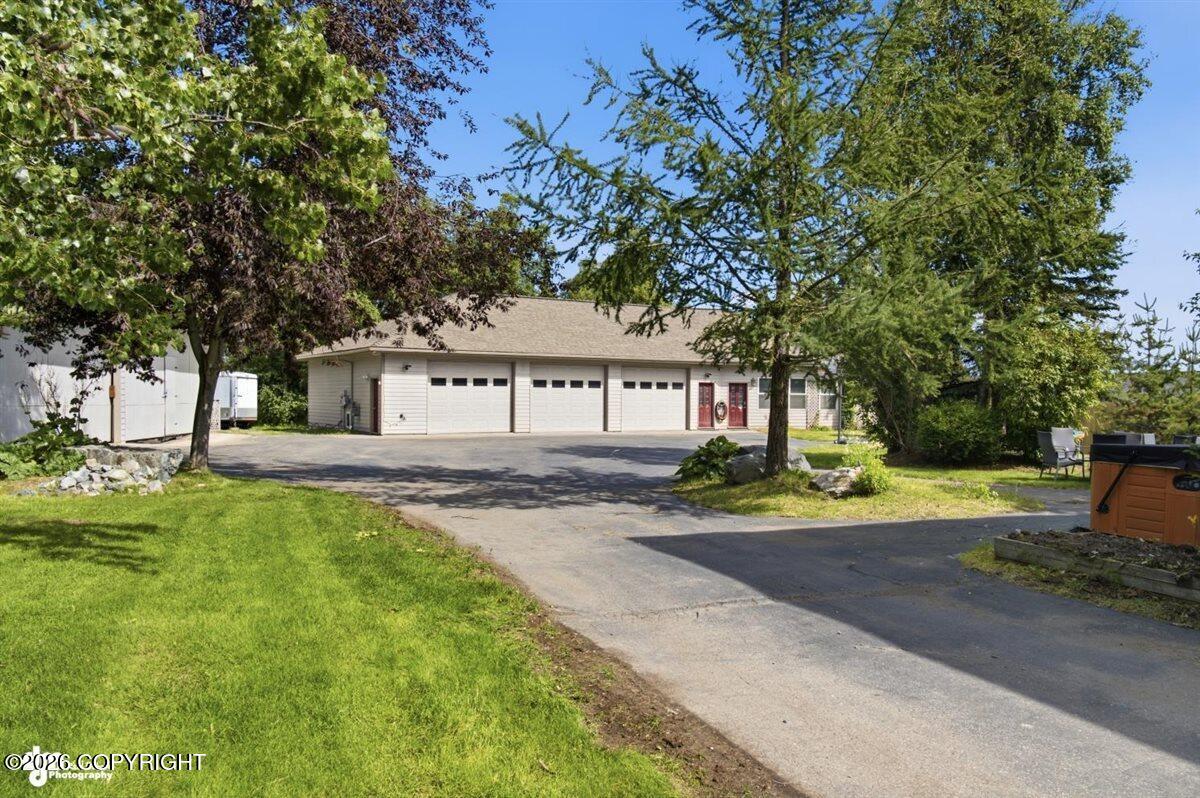3318 S Charming Valley Loop