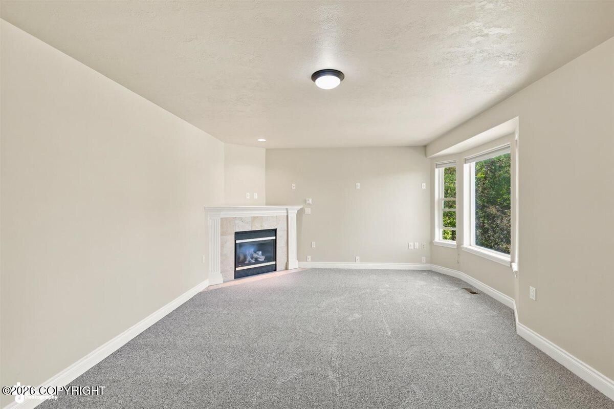 3318 S Charming Valley Loop