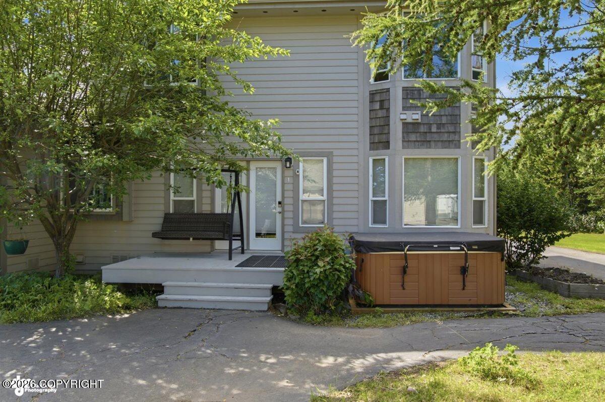 3318 S Charming Valley Loop