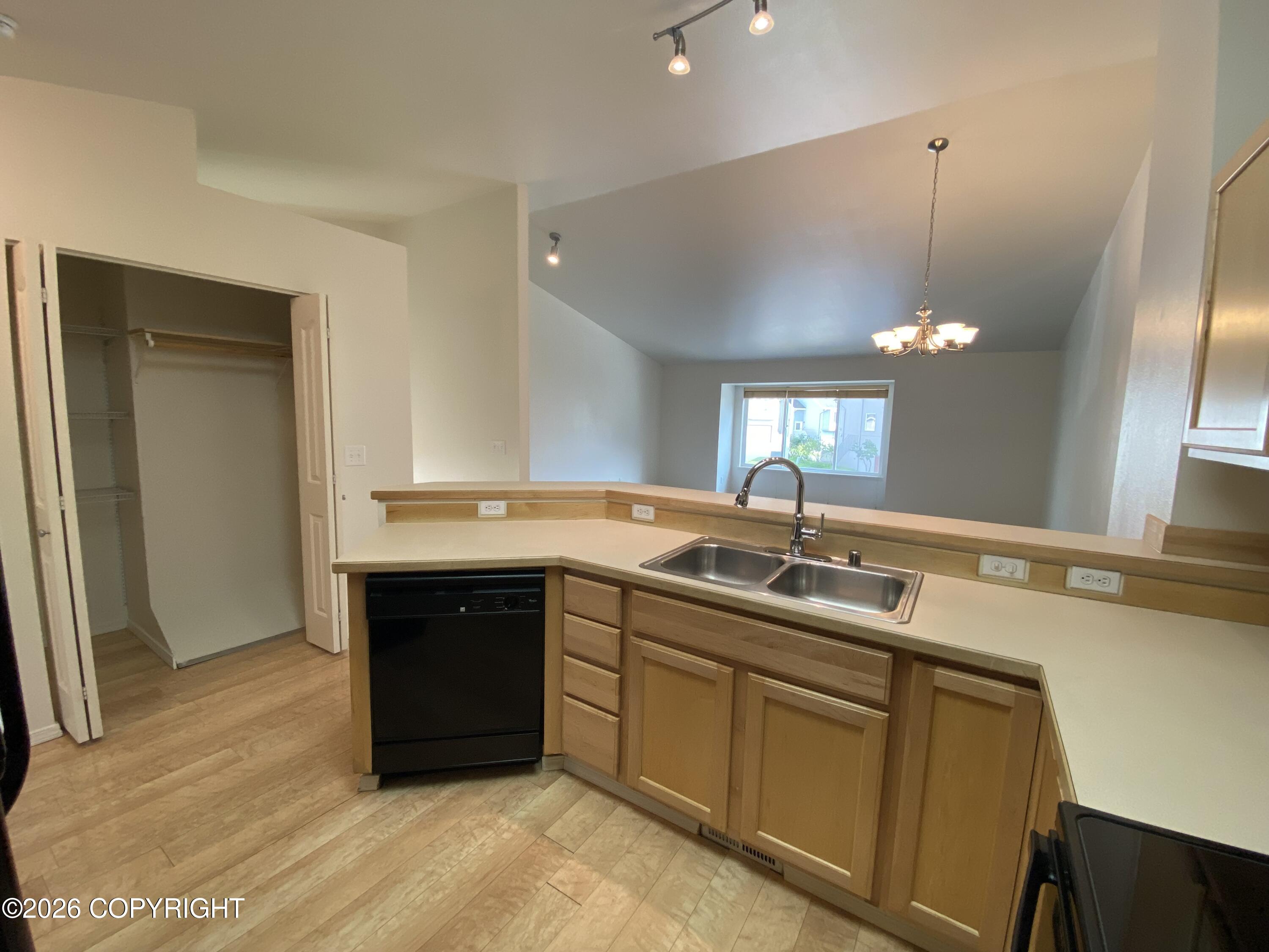 8953 Eagle Pl Loop