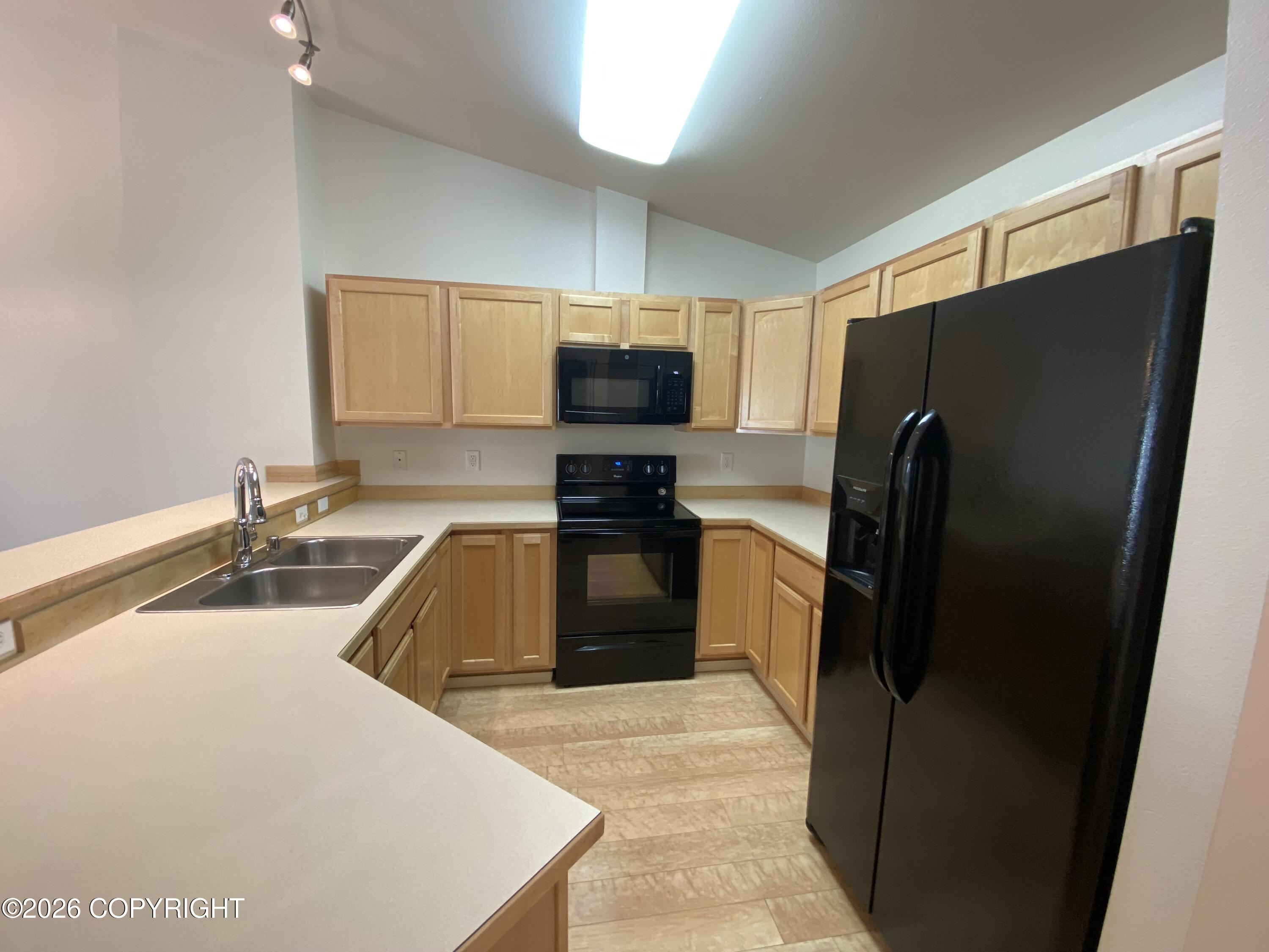 8953 Eagle Pl Loop