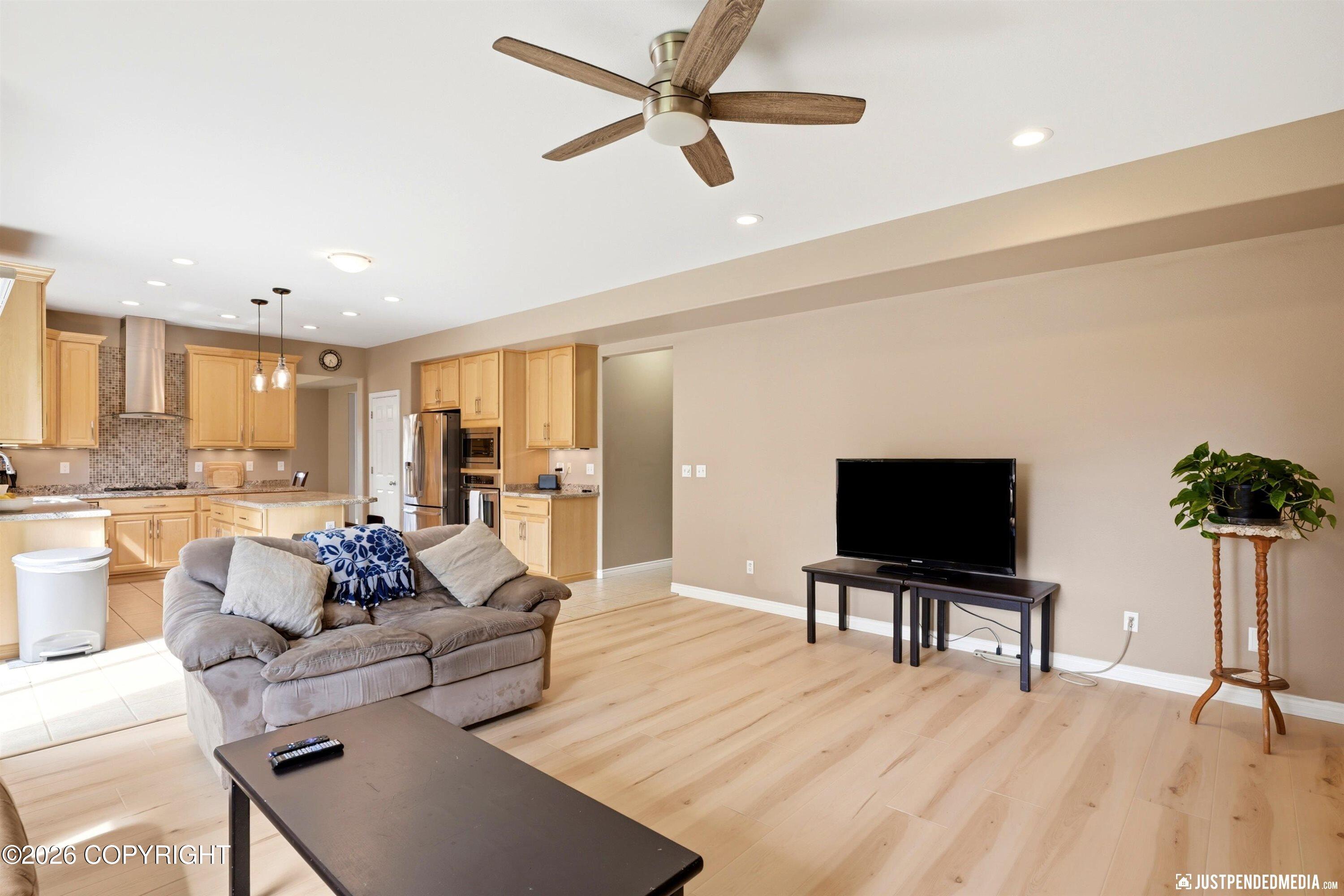 5717 Yukon Charlie Loop