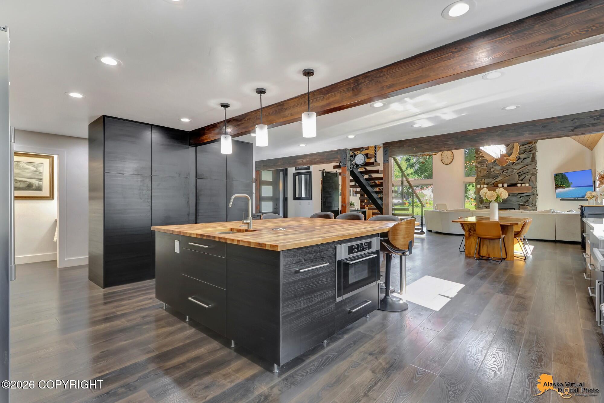 2121 Belmont Drive
