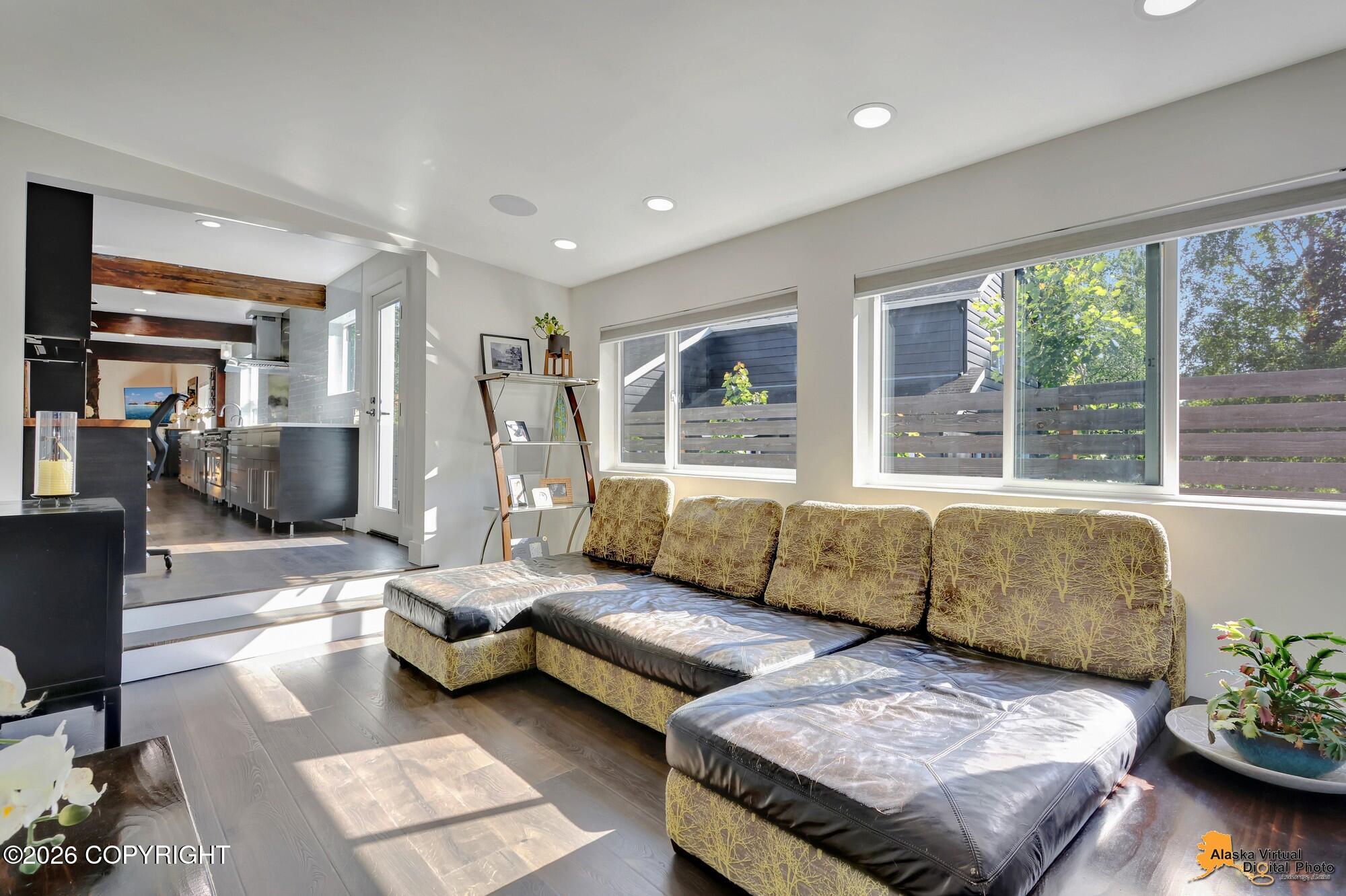 2121 Belmont Drive