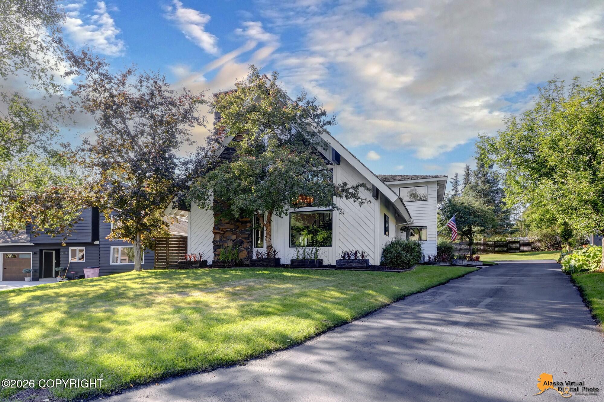 2121 Belmont Drive