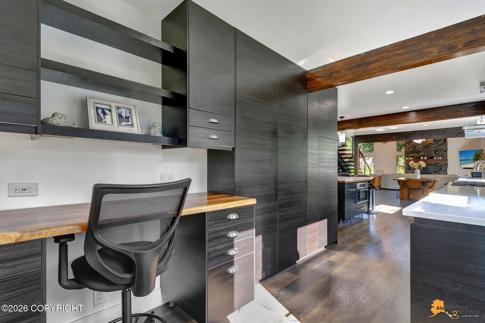 2121 Belmont Drive