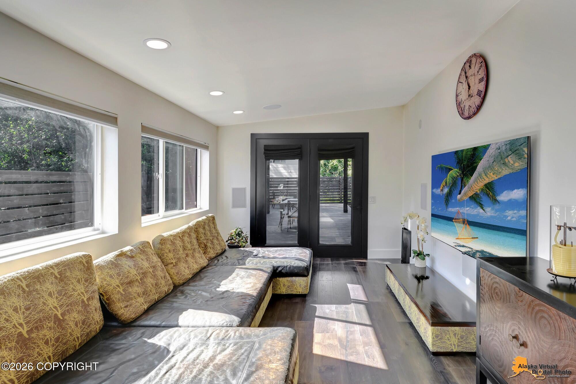 2121 Belmont Drive