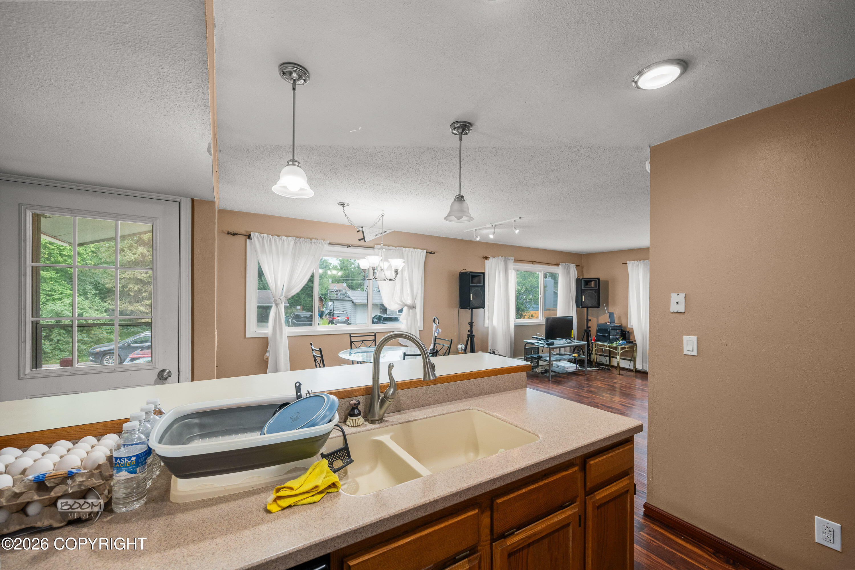 890 Lancaster Drive