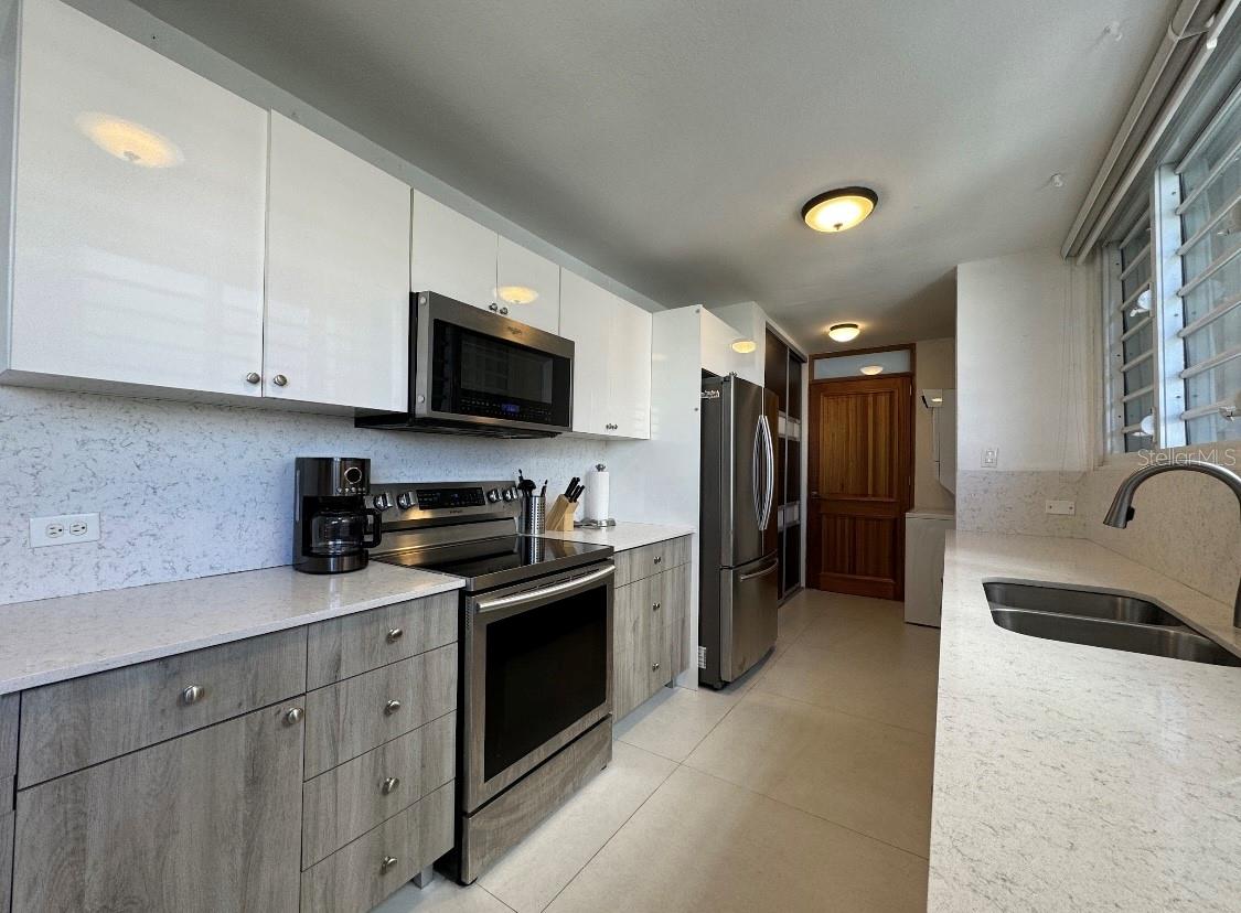 1309 MAGDALENA AVE. #M-61