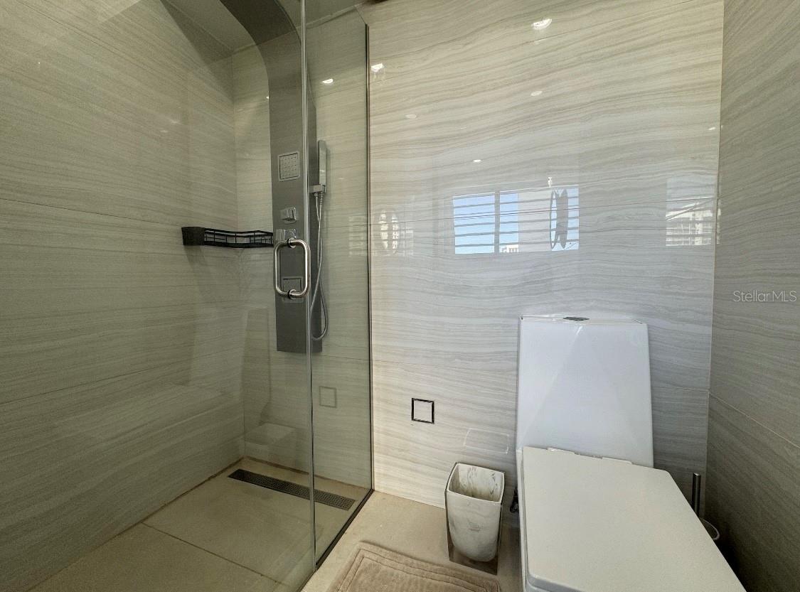 1309 MAGDALENA AVE. #M-61