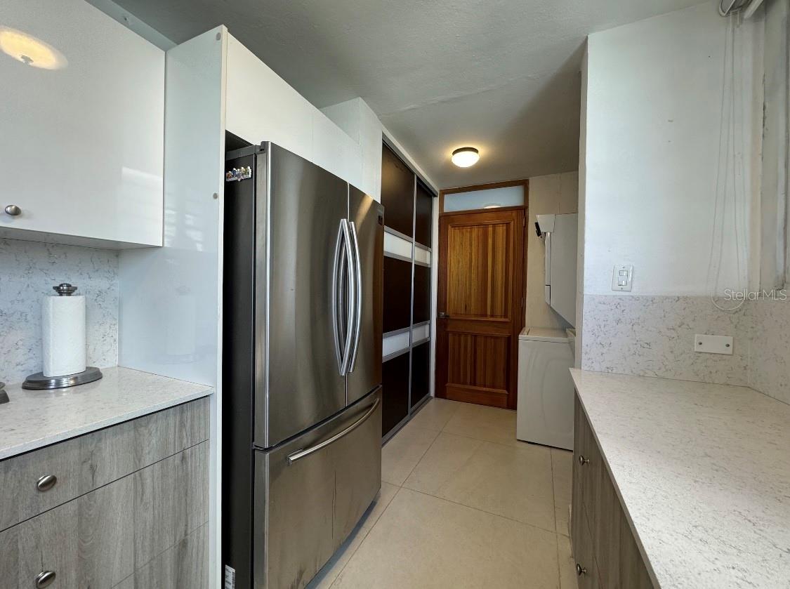 1309 MAGDALENA AVE. #M-61