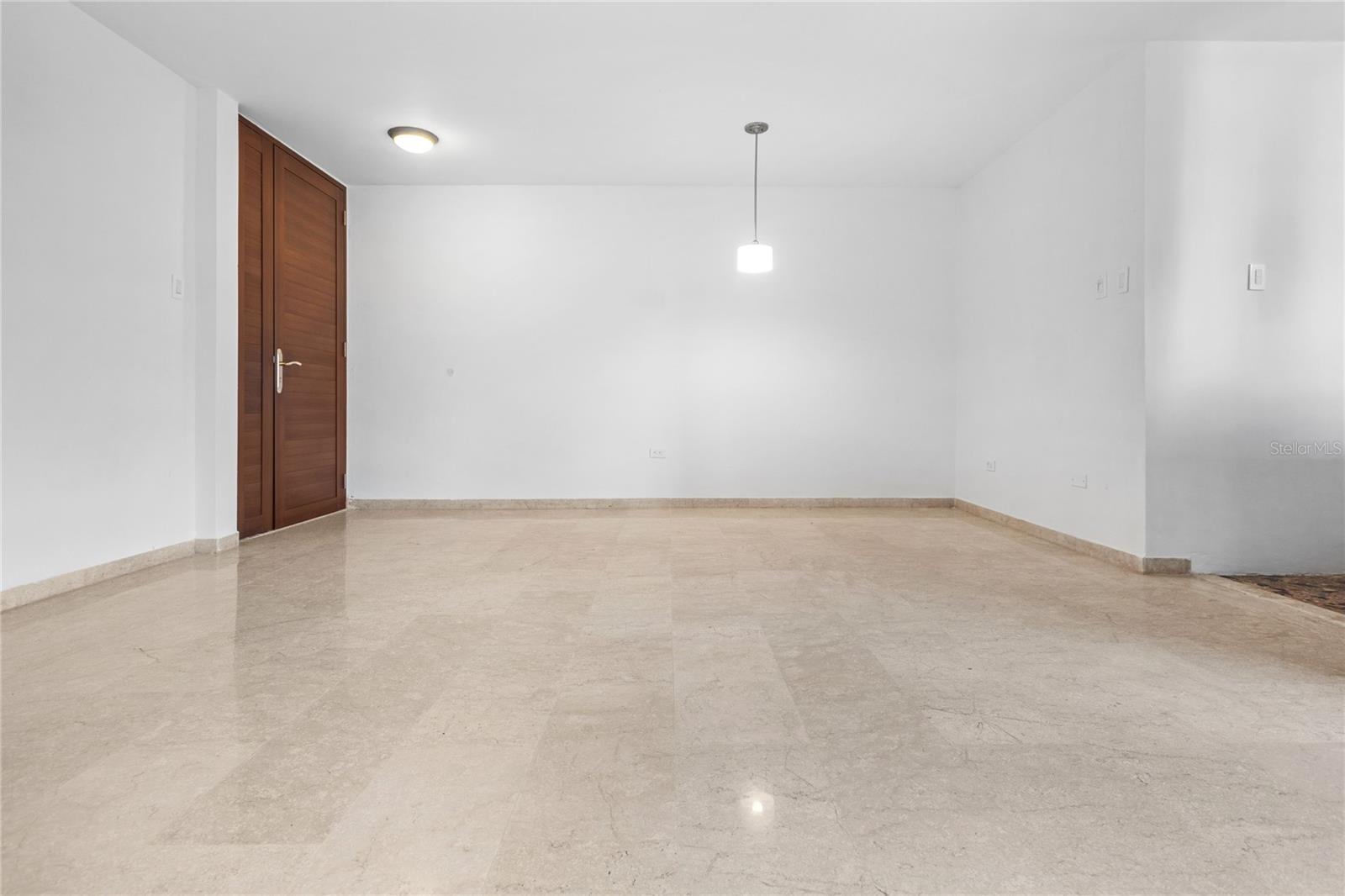 3307 ISLA VERDE AVENUE #304