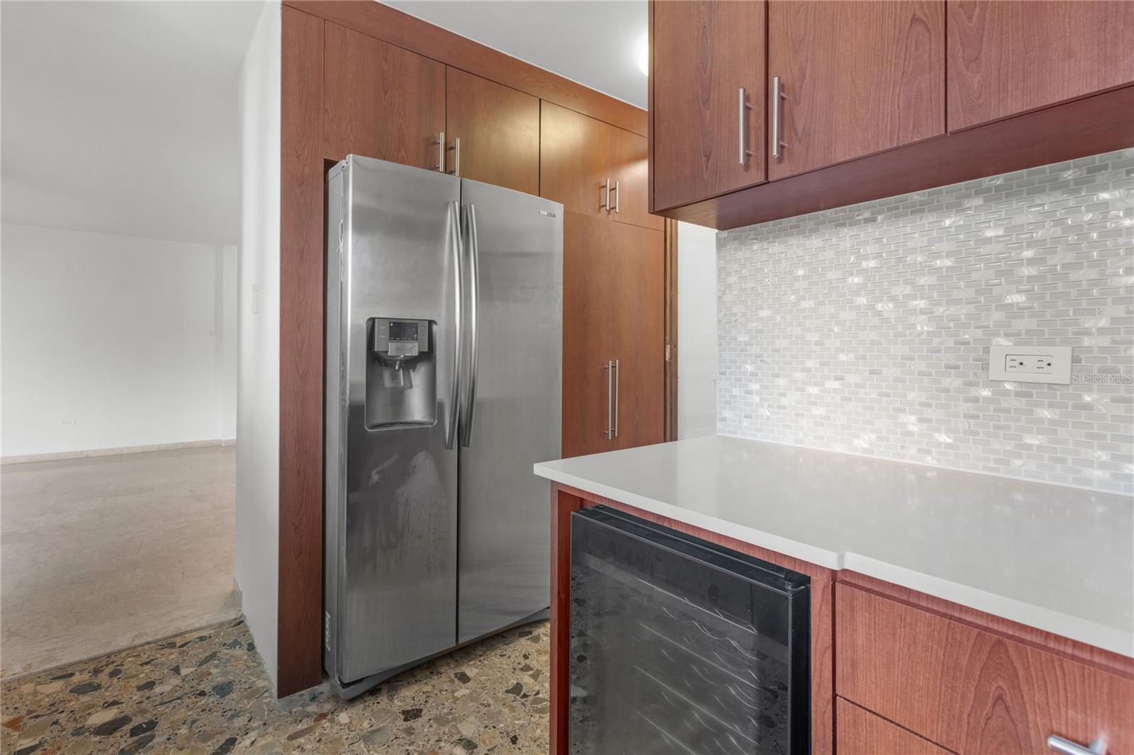 3307 ISLA VERDE AVENUE #304