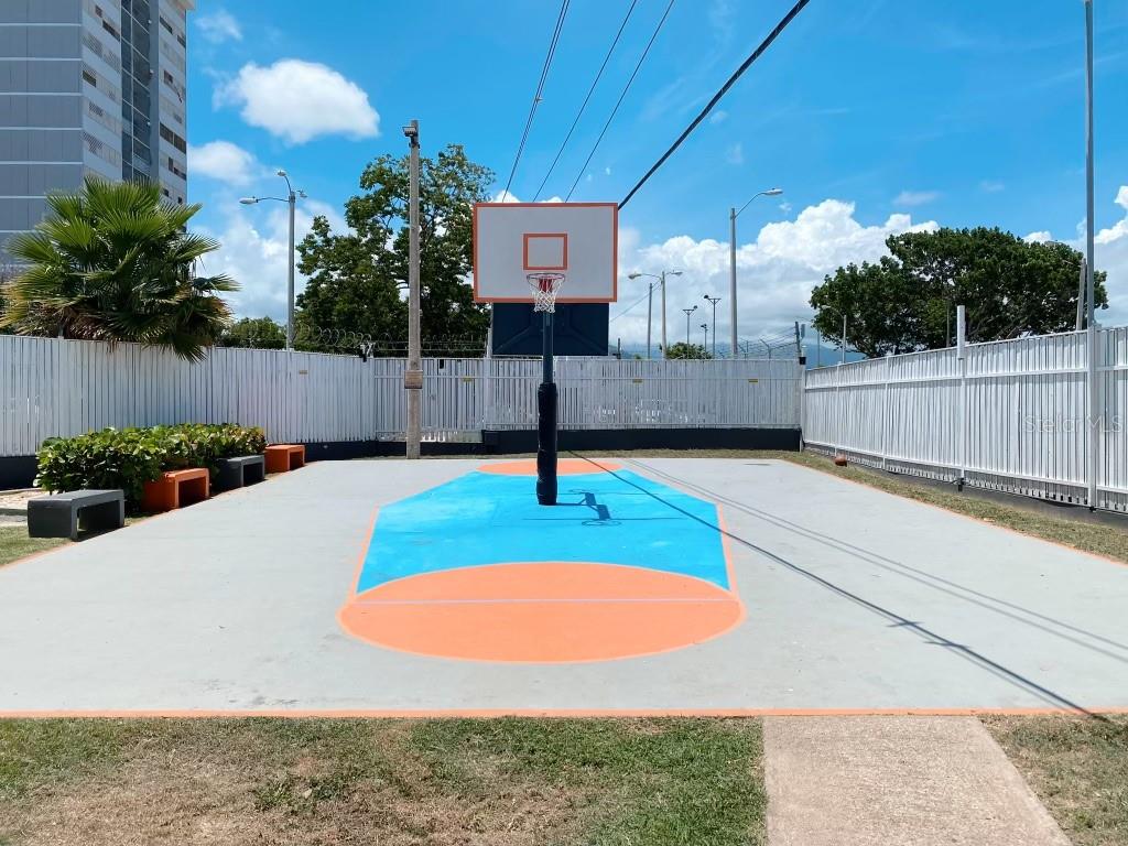 2652 BLVD. MIGUEL POU PONCE