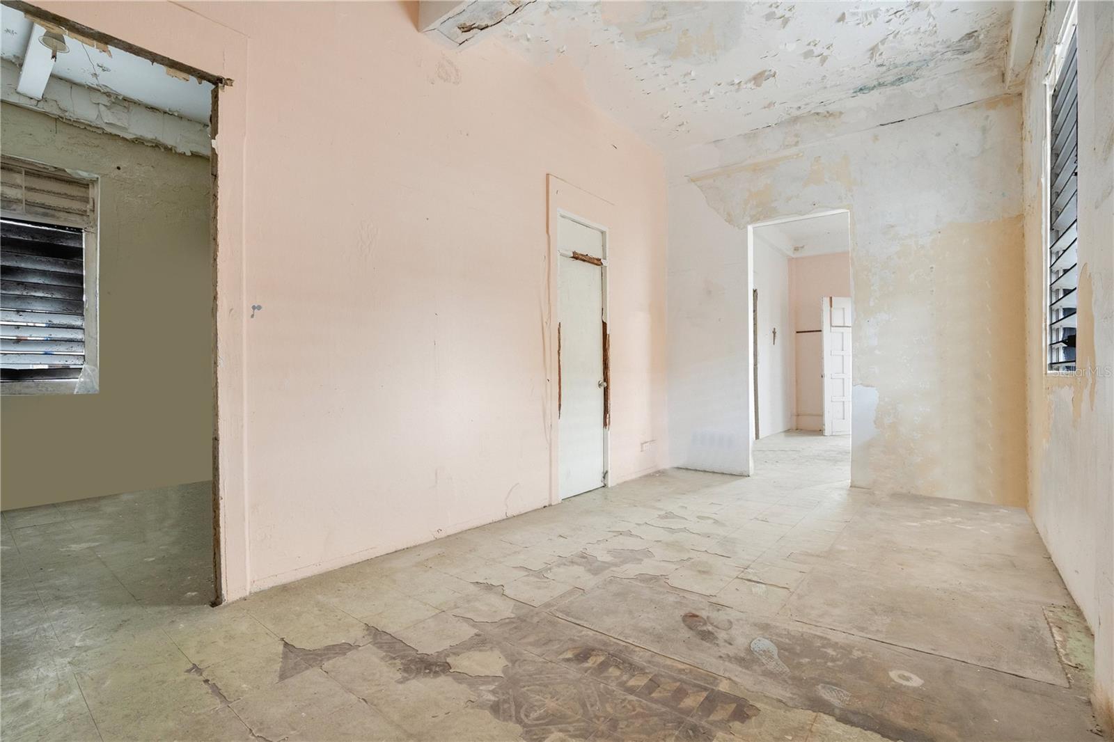 303 CALLE SAN AGUSTIN