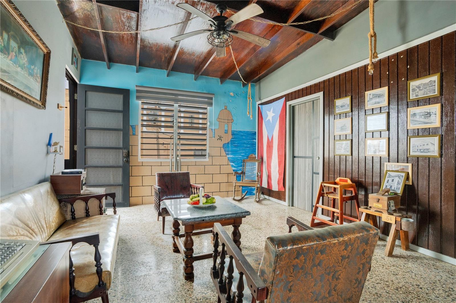 303 CALLE SAN AGUSTIN