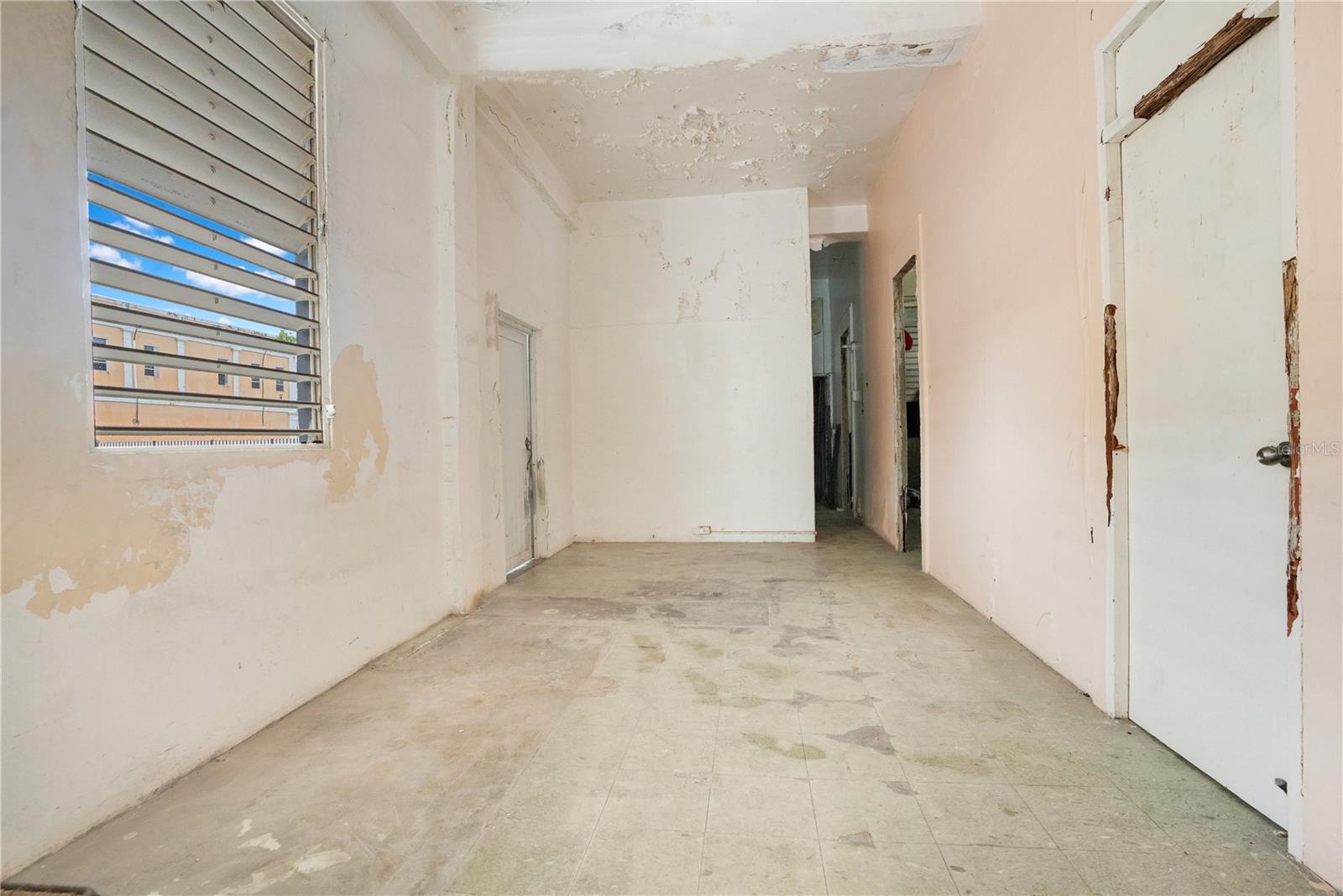 303 CALLE SAN AGUSTIN