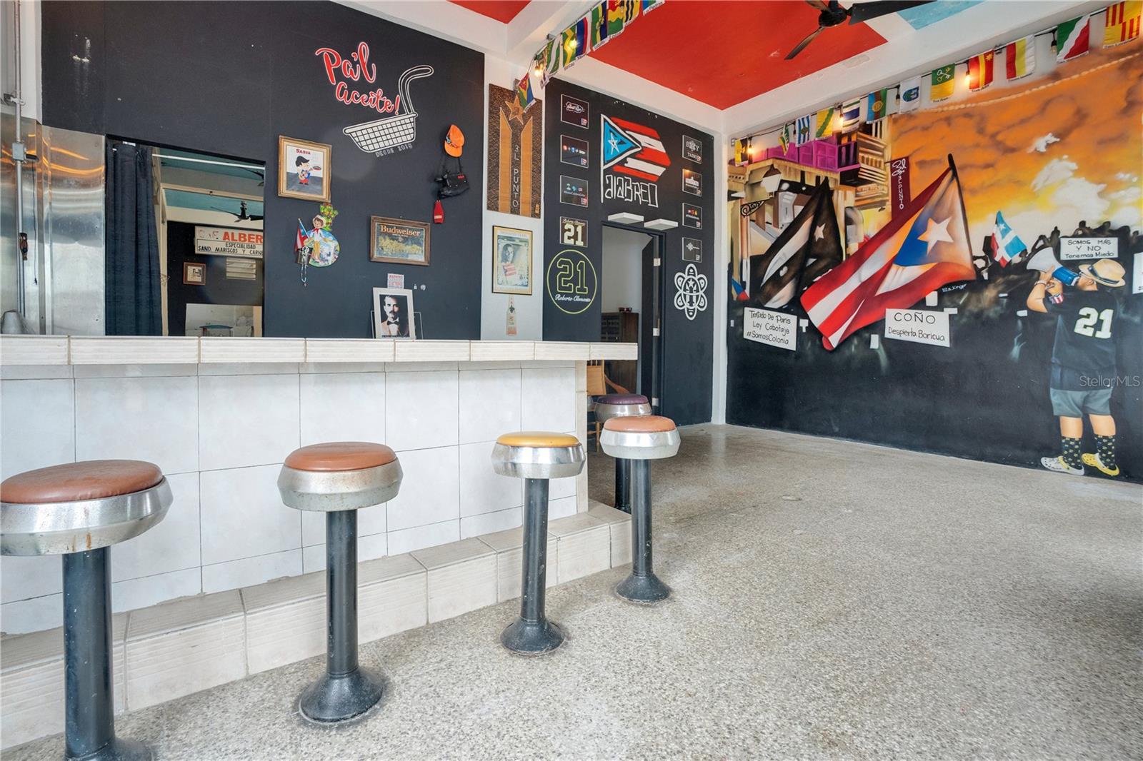 303 CALLE SAN AGUSTIN