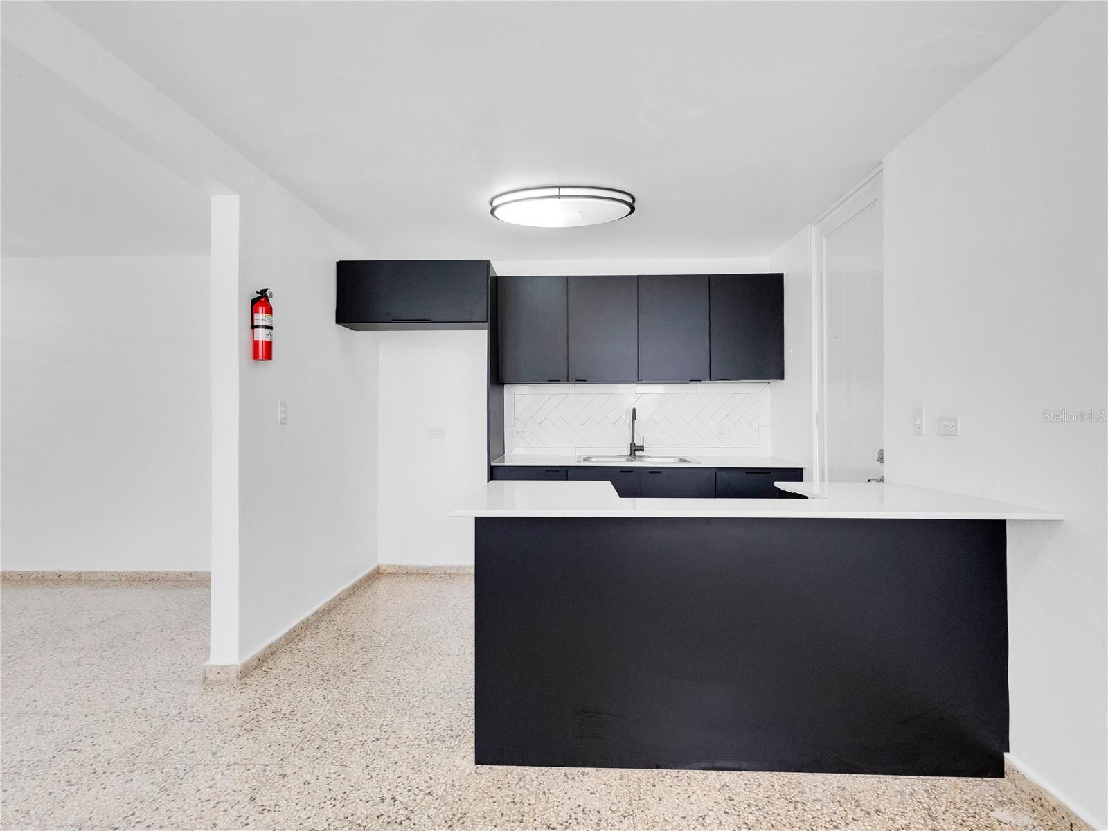 79 CALLE PRINCIPAL MAR