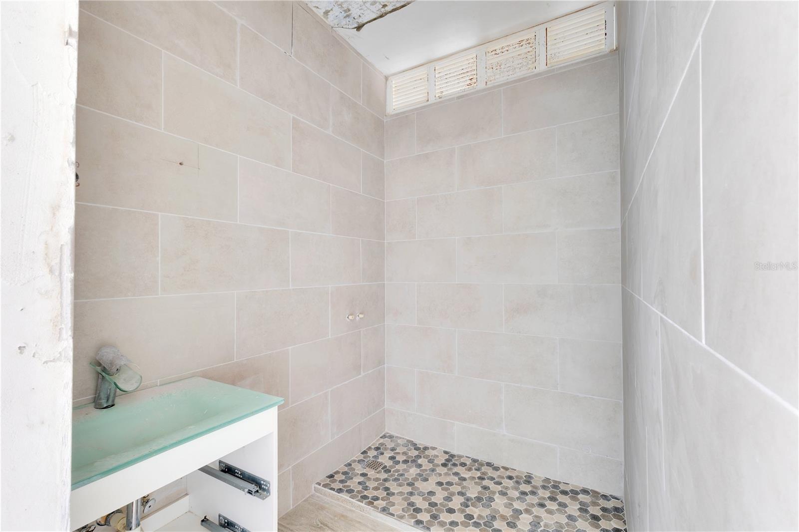 16 BUENA VISTA AVENUE, PUEBLO WARD DEV.