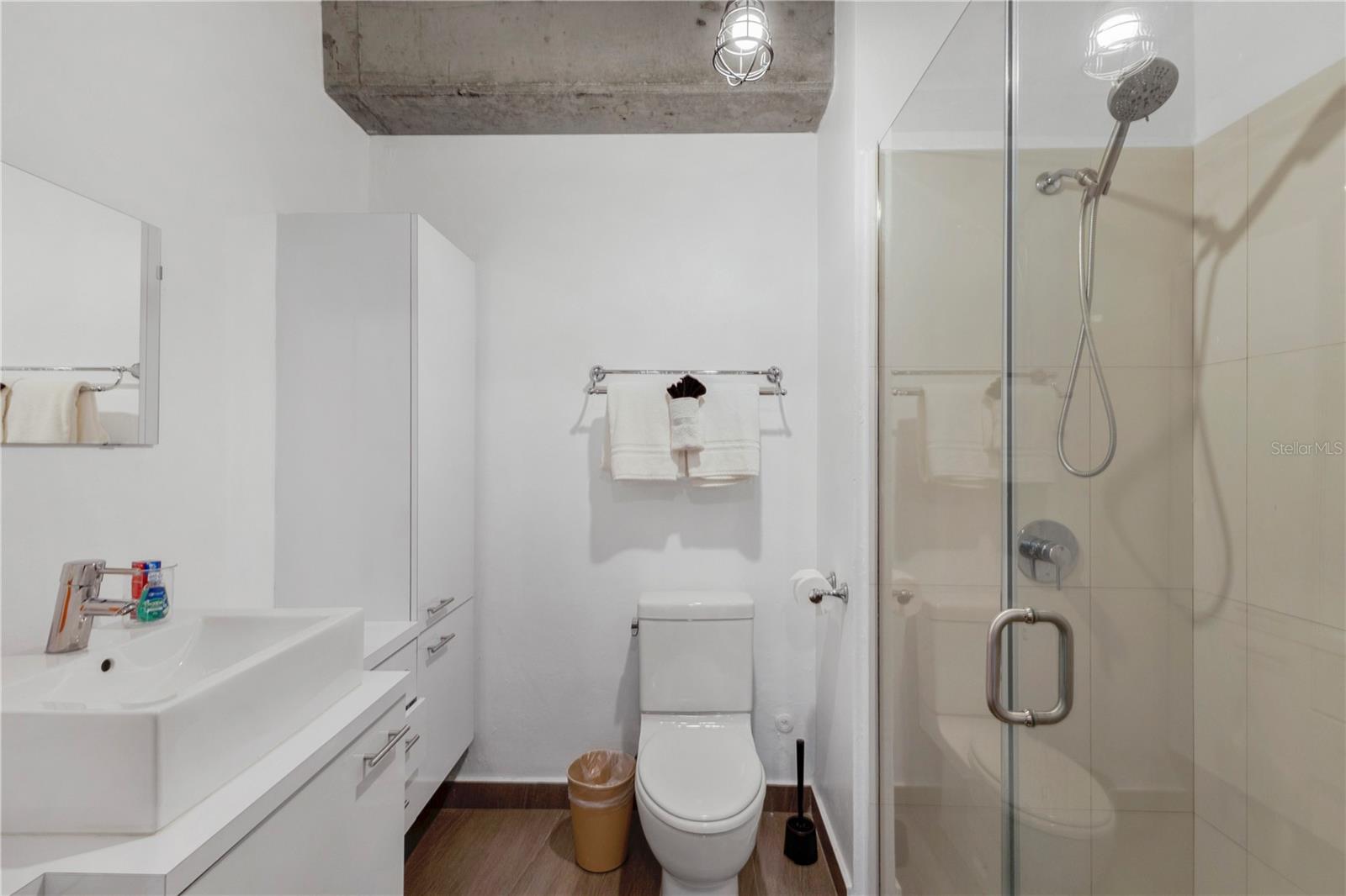 404 AVE DE LA CONSTITUCION #1906