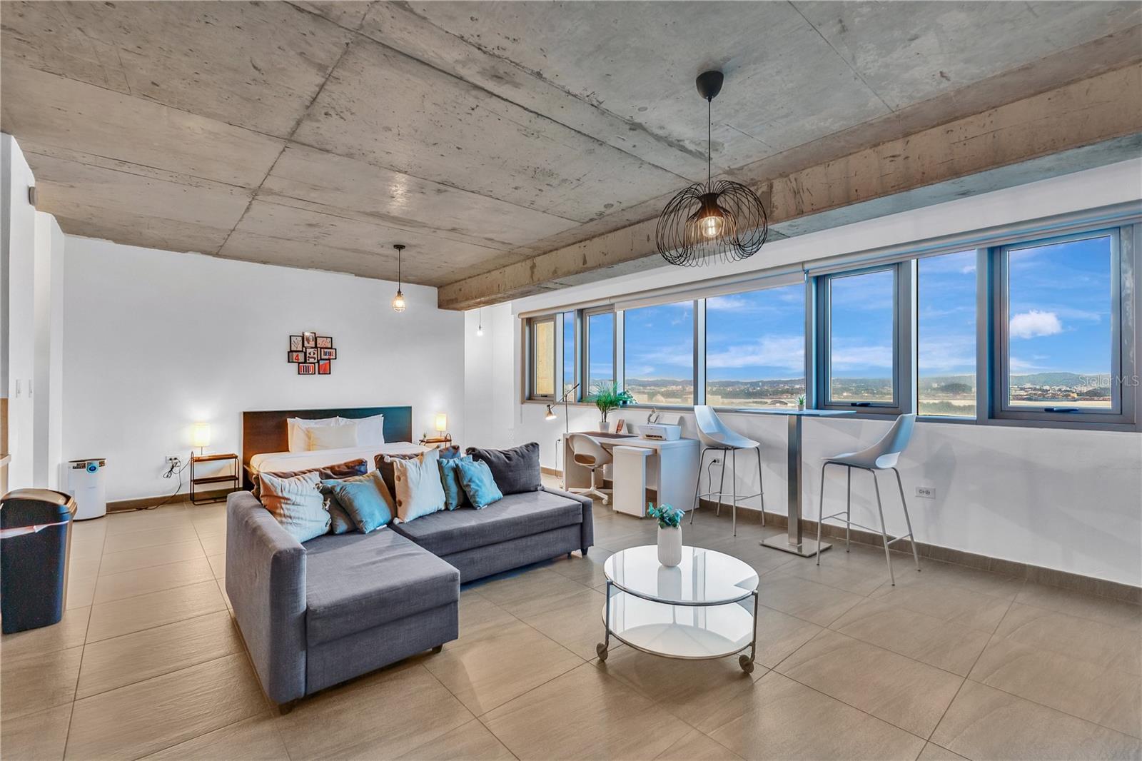 404 AVE DE LA CONSTITUCION #1906