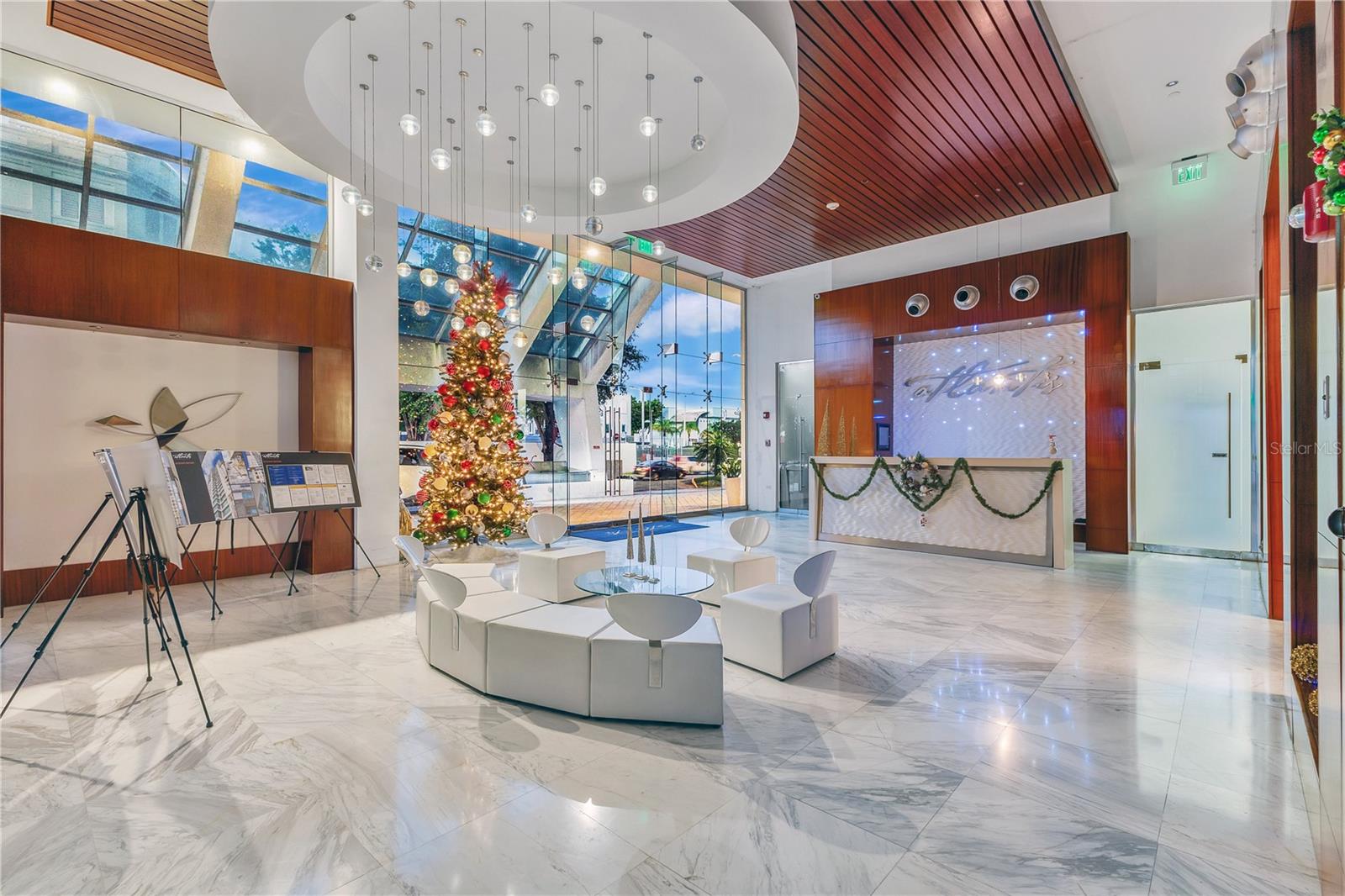 404 AVE DE LA CONSTITUCION #1906