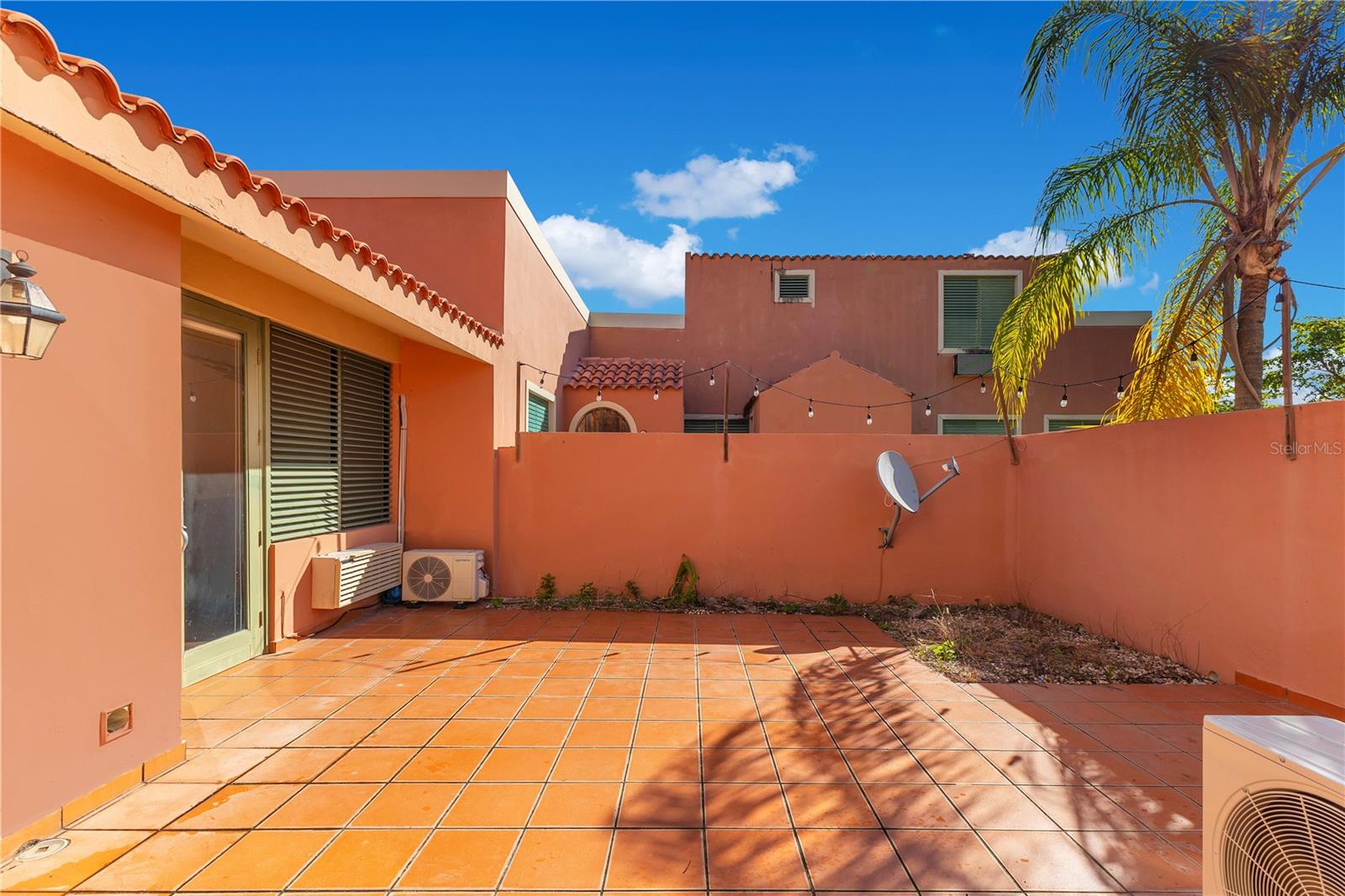 LAS VILLAS EN PALMAS HARBOUR DR #C-1