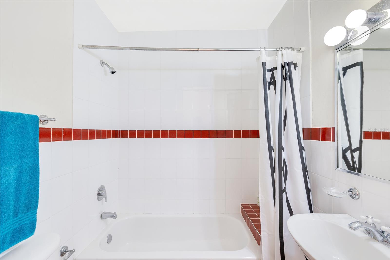 LAS VILLAS EN PALMAS HARBOUR DR #C-1