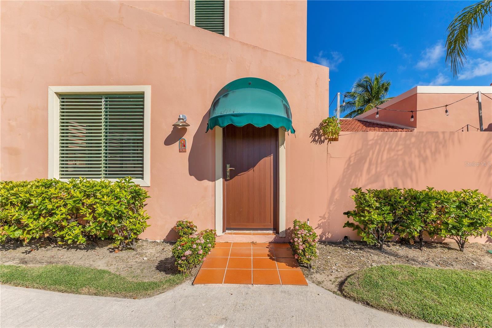 LAS VILLAS EN PALMAS HARBOUR DR #C-1