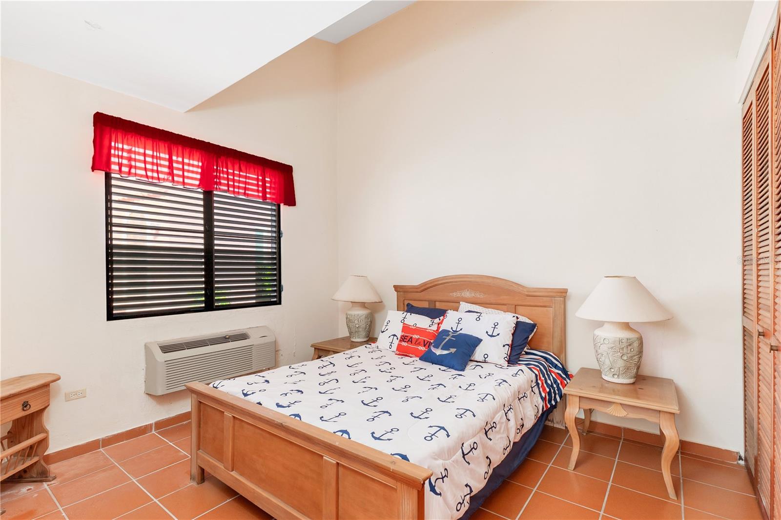 LAS VILLAS EN PALMAS HARBOUR DR #C-1