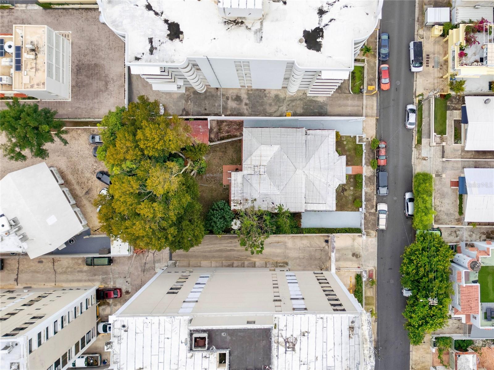 704 CALLE ROOSEVELT MIRAMAR