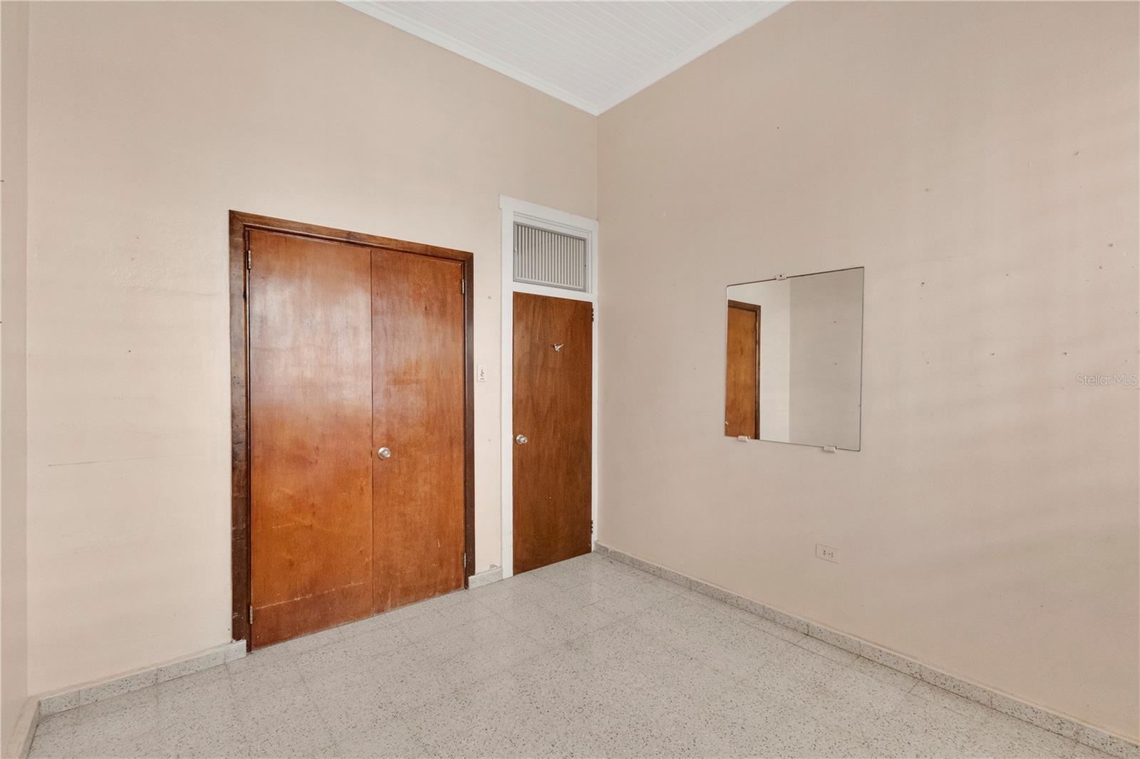 704 CALLE ROOSEVELT MIRAMAR