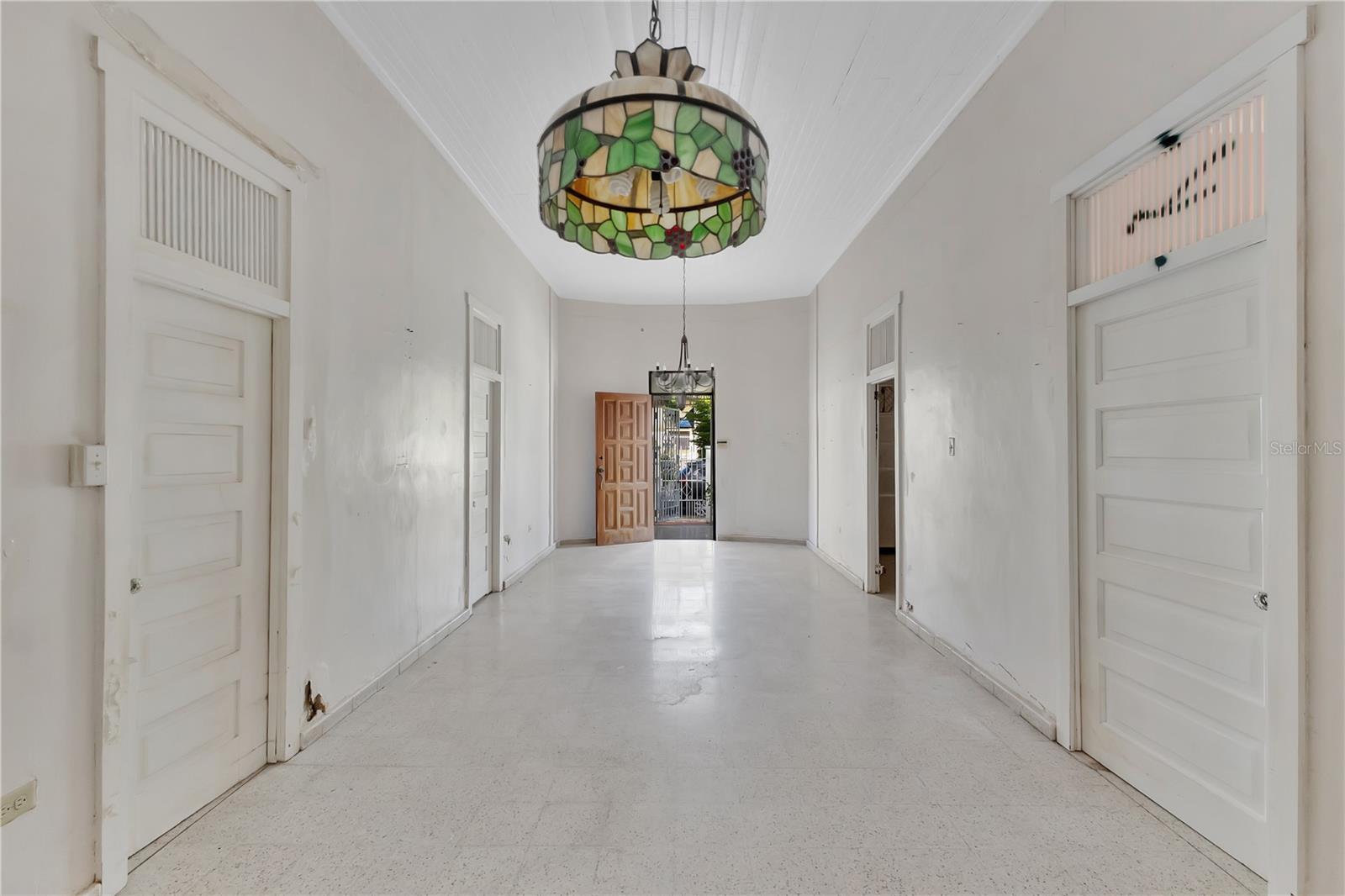 704 CALLE ROOSEVELT MIRAMAR