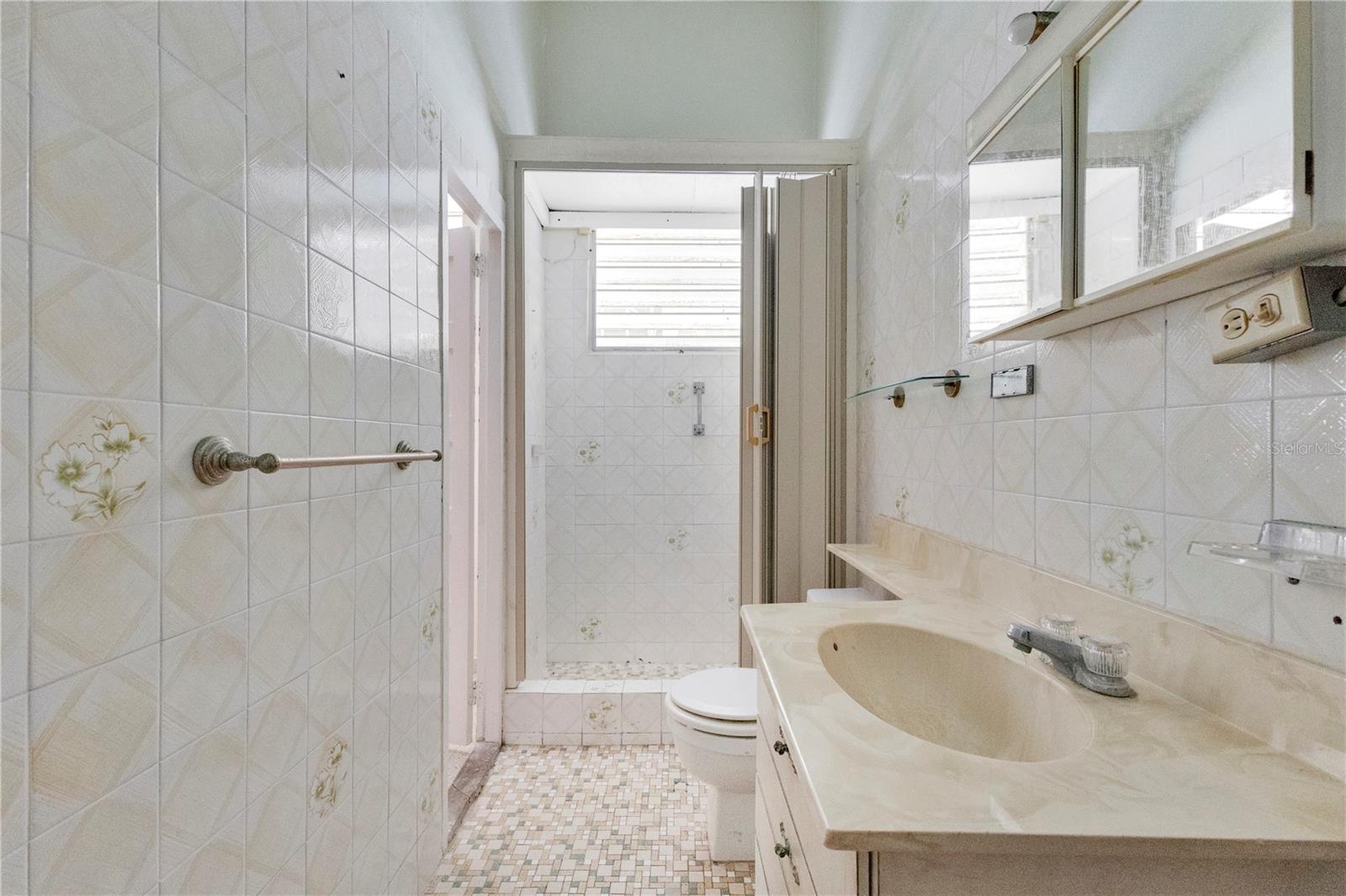 704 CALLE ROOSEVELT MIRAMAR