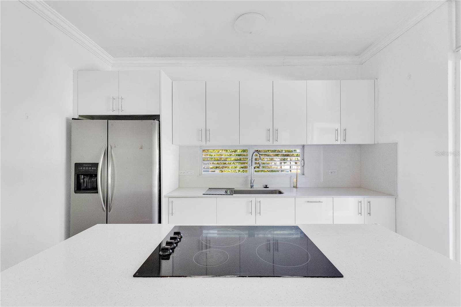 711 N COAST VLG #122