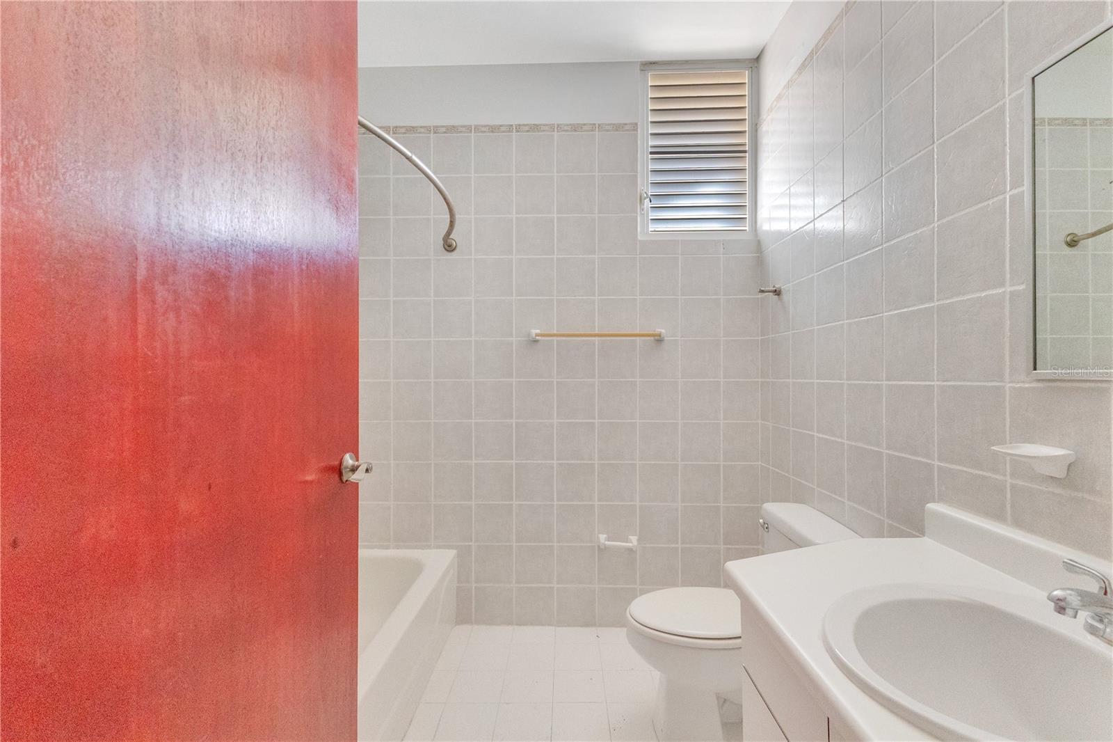 711 N COAST VLG #122