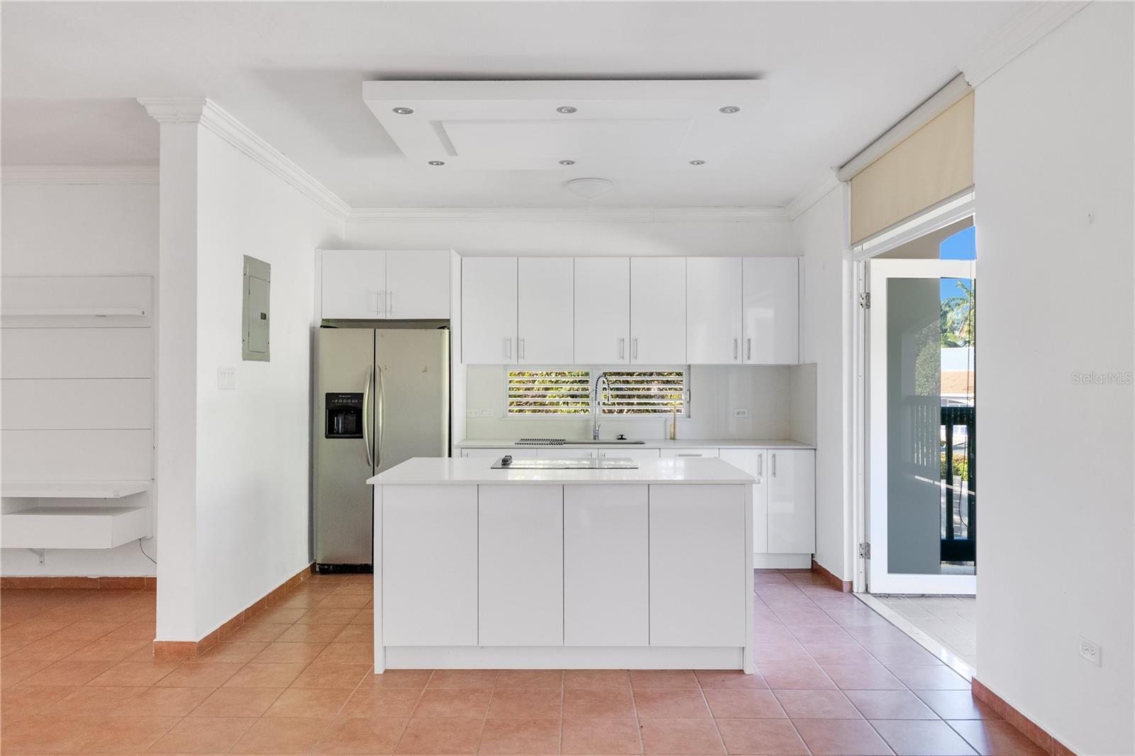 711 N COAST VLG #122