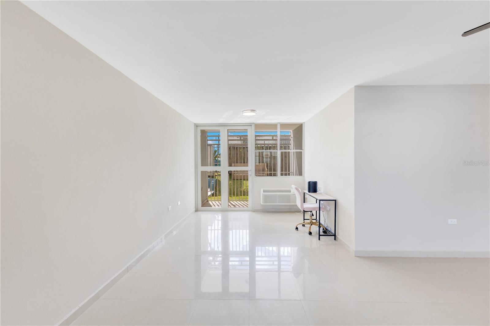 PR-784 COND. RIVER GLANCE #D-105