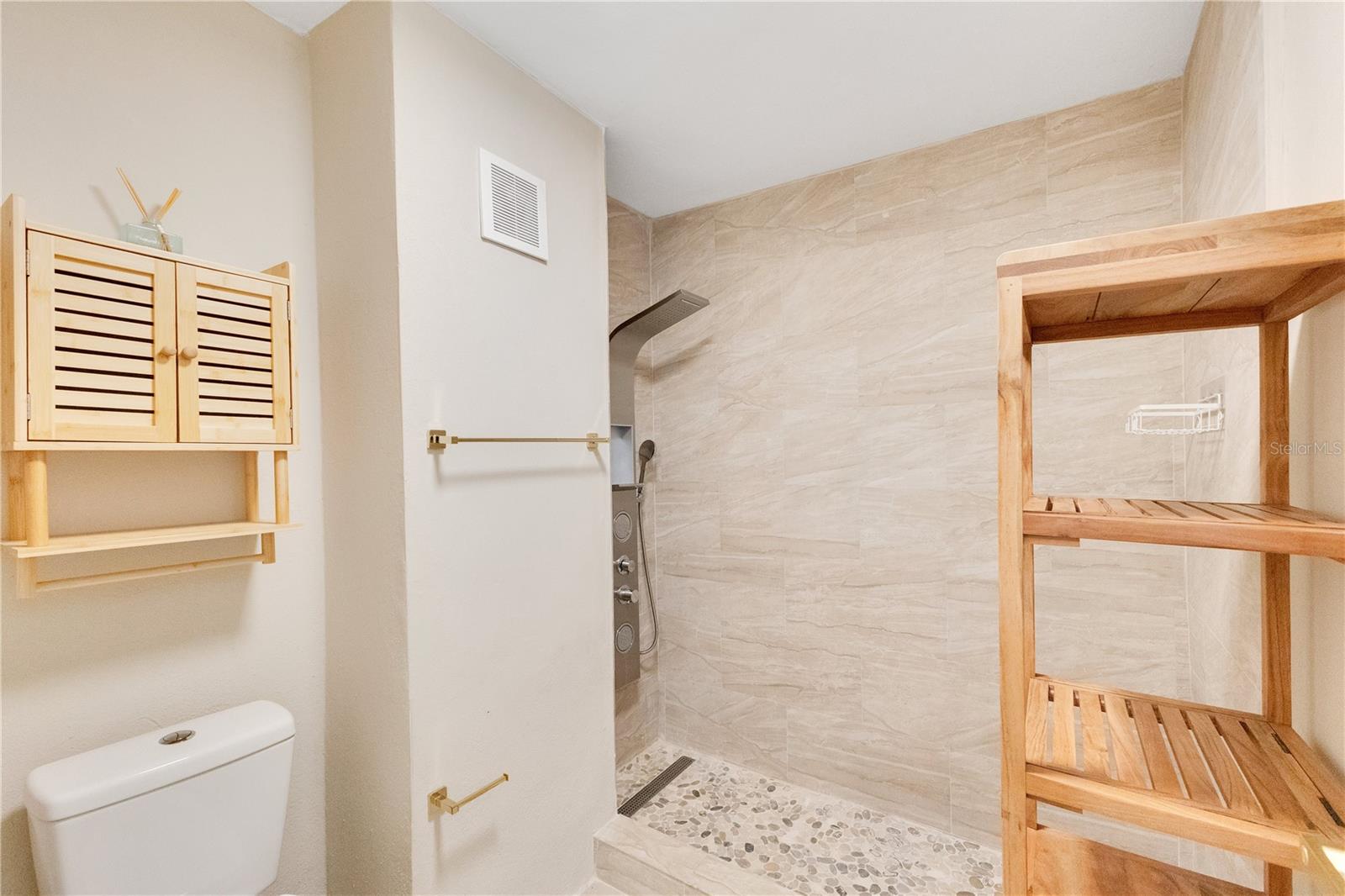 PR-784 COND. RIVER GLANCE #D-105